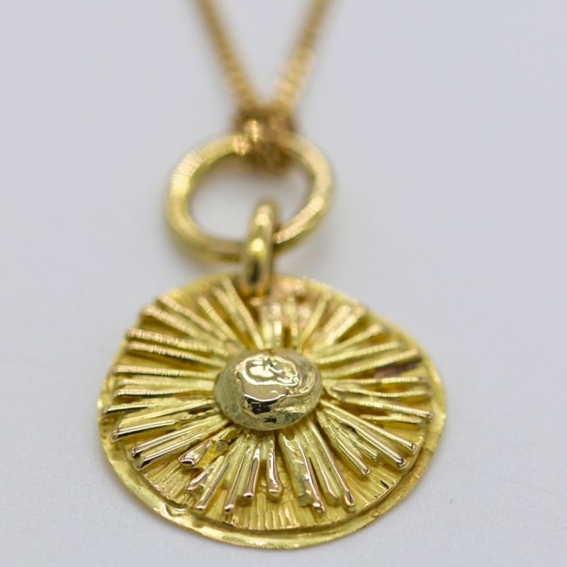 medaille_rayonnate_berangere_giraud_collier